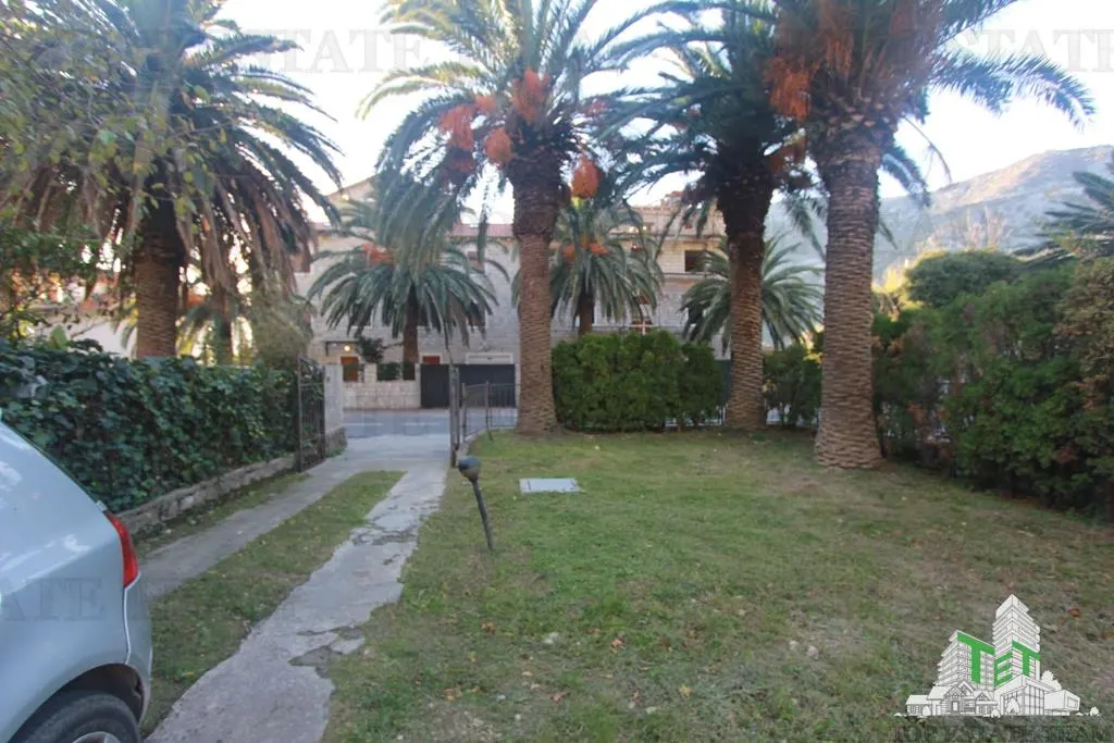 Villa for Sale in Kotor, Montenegro - foto 2