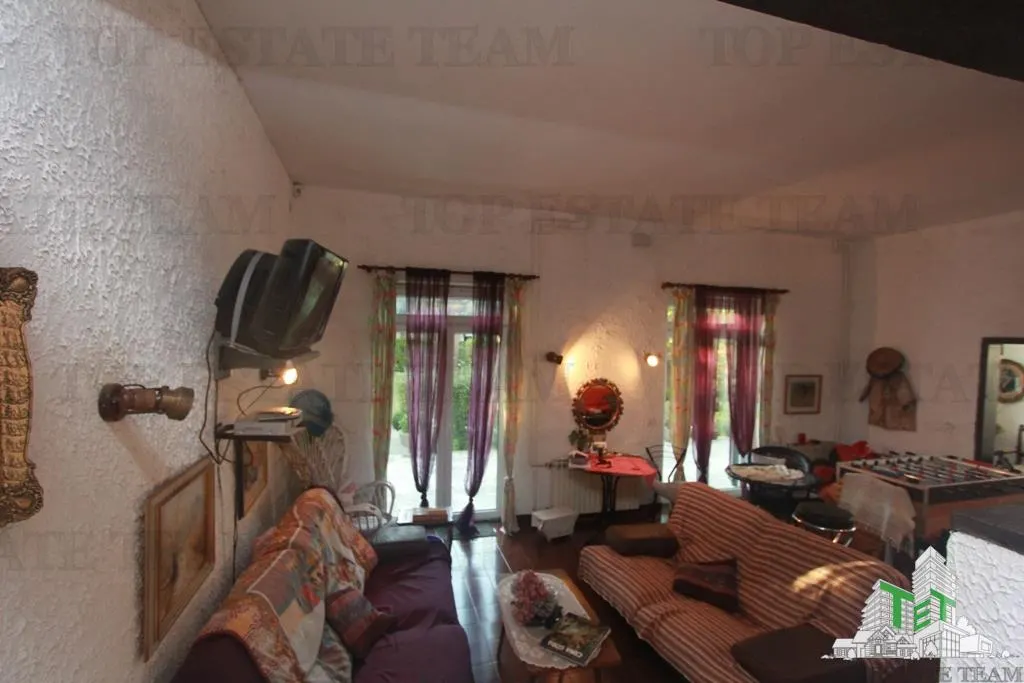 Villa for Sale in Kotor, Montenegro - foto 13