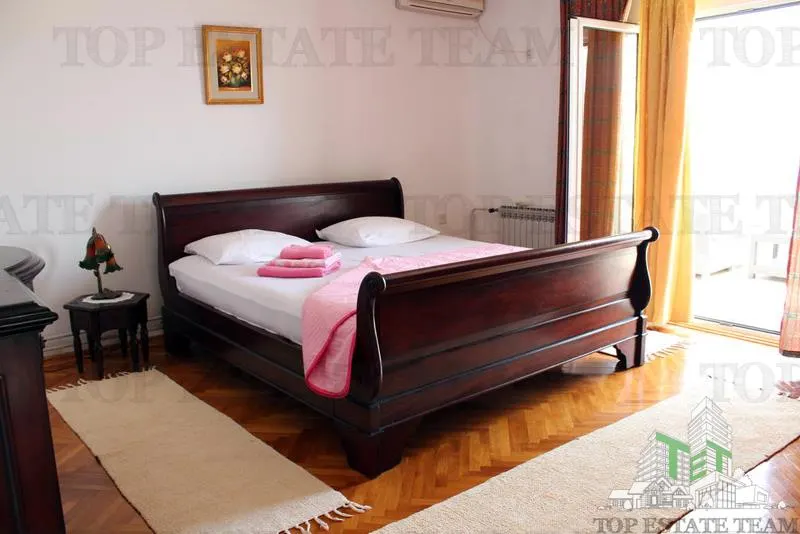 Villa for Sale in Herceg-Novi, Montenegro - foto 14