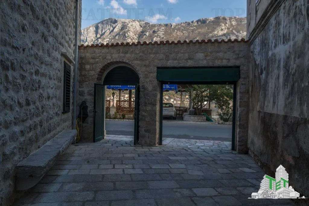 Villa for Sale in Kotor, Montenegro - foto 13