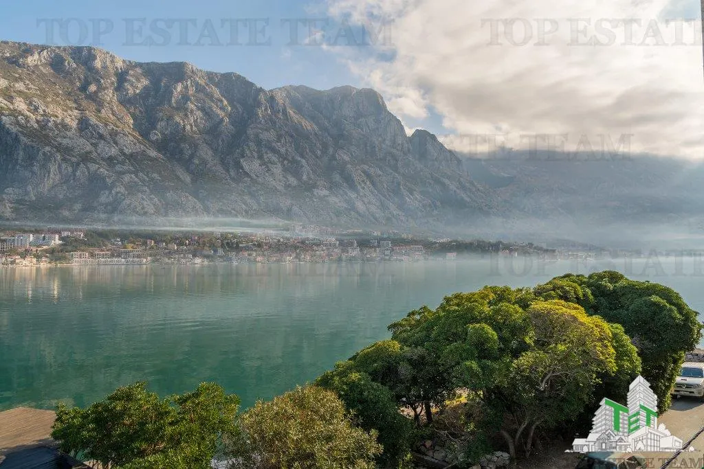 Villa for Sale in Kotor, Montenegro - foto 24