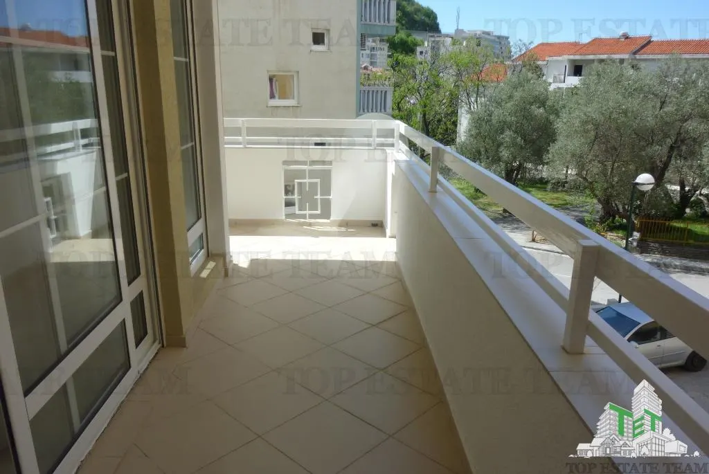 Apartment for Sale in Budva, Montenegro - foto 10