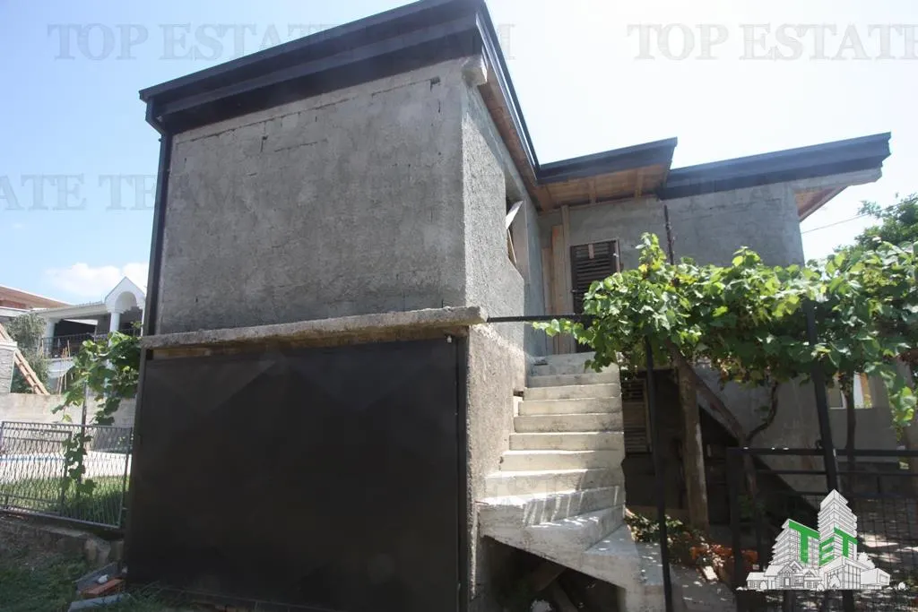 Villa for Sale in Bar, Montenegro - foto 2