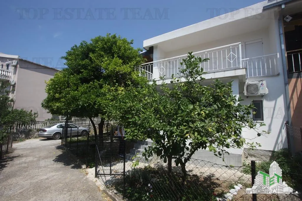 Villa for Sale in Bar, Montenegro - foto 4
