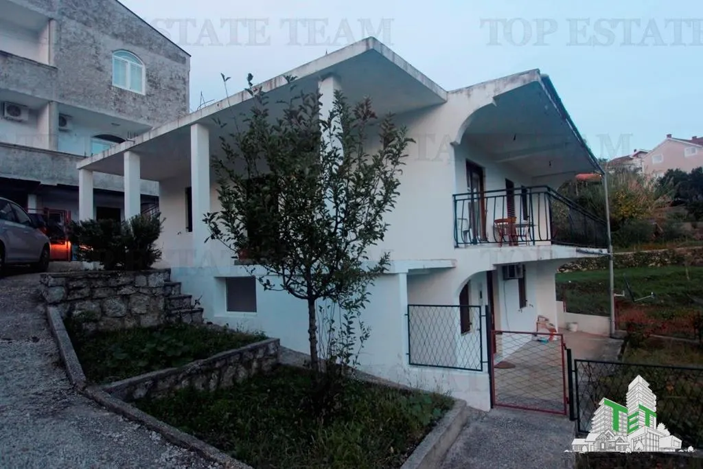 Villa for Sale in Herceg-Novi, Montenegro - foto 2