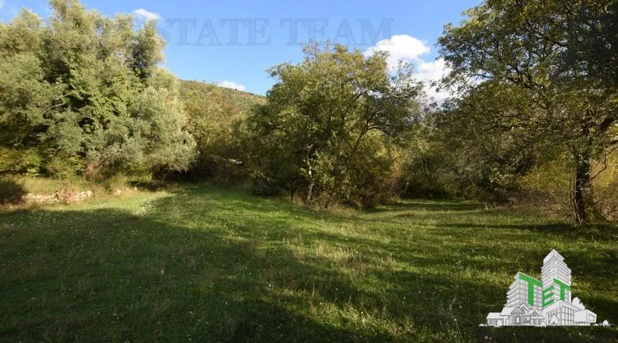 Building Land for Sale in Kotor, Montenegro - foto 1