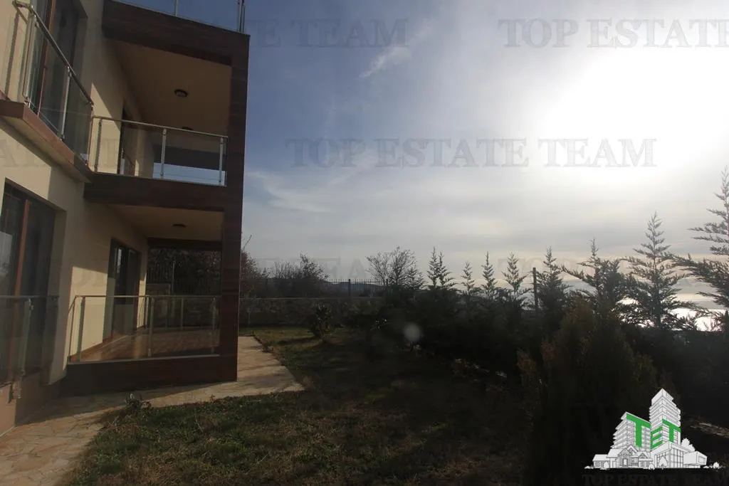 Villa for Sale in Bar, Montenegro - foto 6