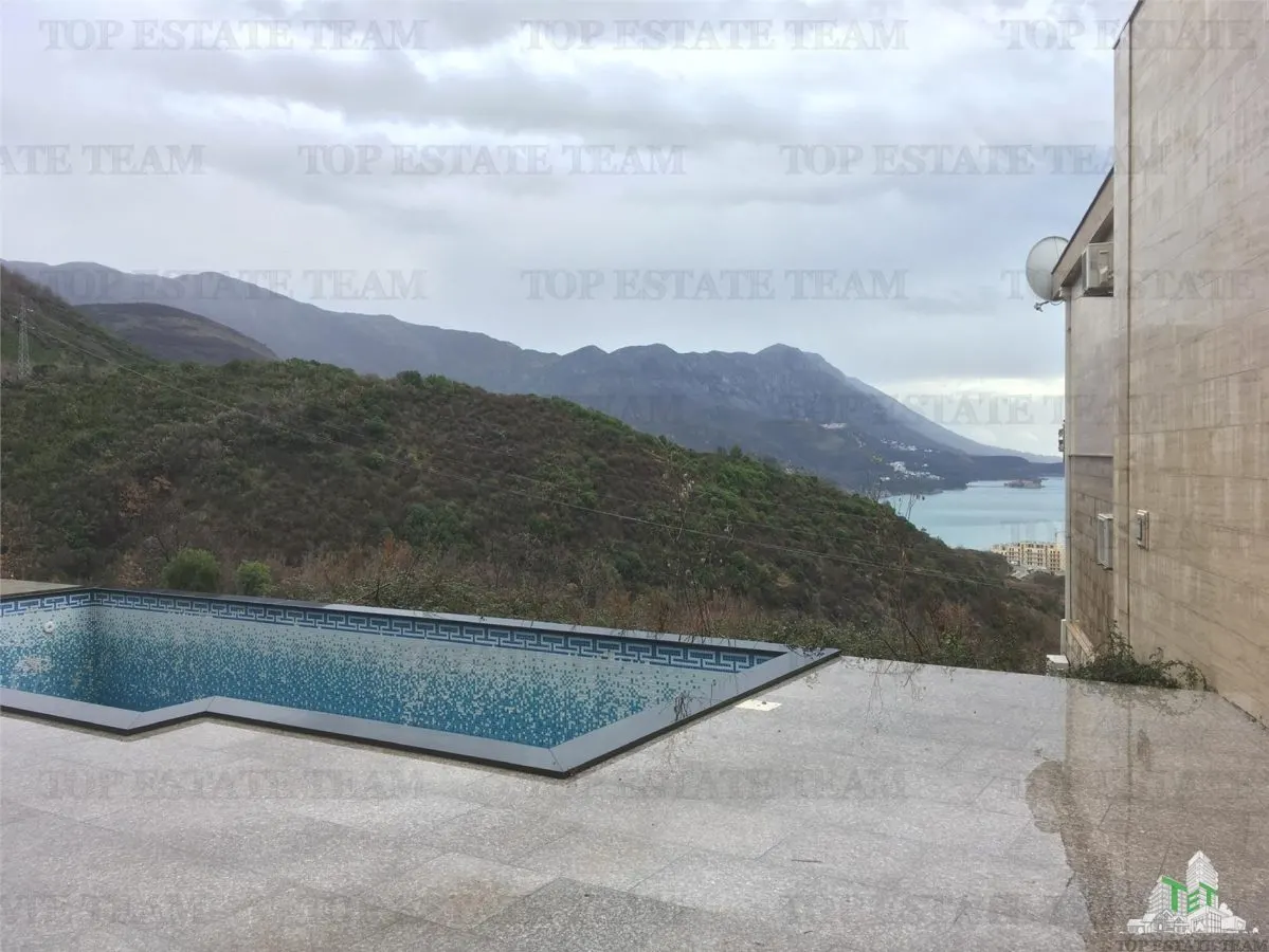 Villa for Sale in Budva, Montenegro - foto 8