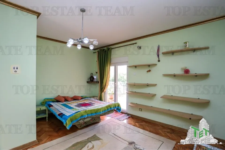 Villa for Sale in Herceg-Novi, Montenegro - foto 3