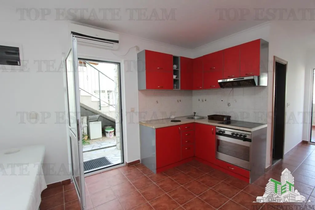 Apartment for Sale in Herceg-Novi, Montenegro - foto 9