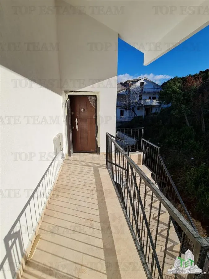 Apartment for Sale in Tivat, Montenegro - foto 6