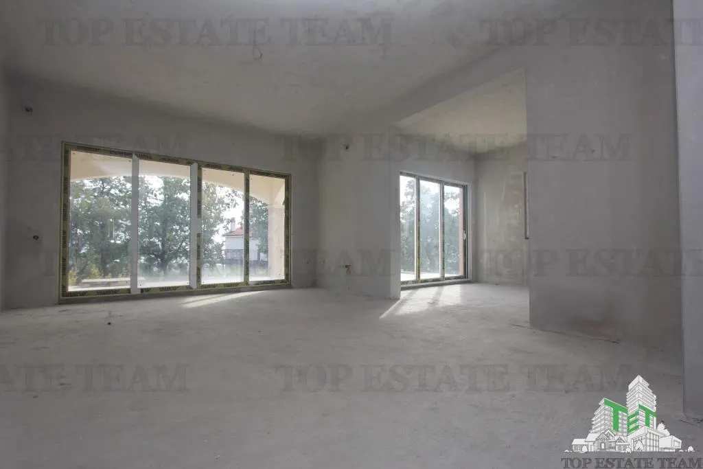 Villa for Sale in Herceg-Novi, Montenegro - foto 2