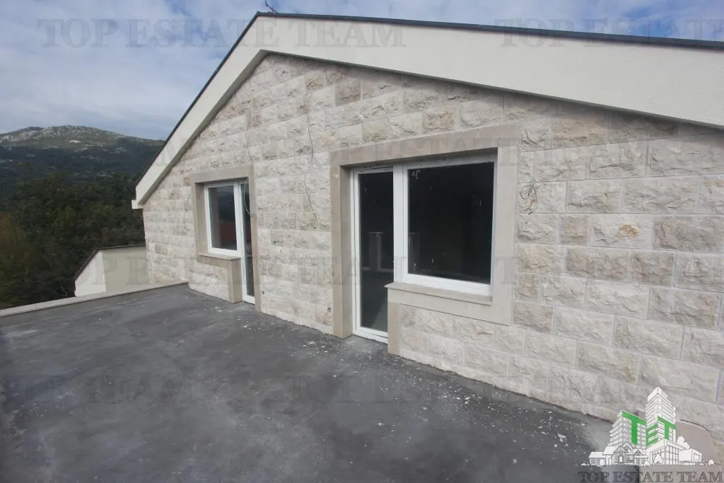 Villa for Sale in Herceg-Novi, Montenegro - foto 23
