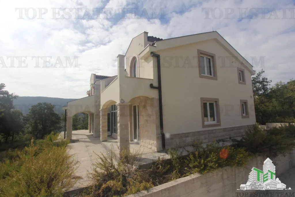 Villa for Sale in Herceg-Novi, Montenegro - foto 10