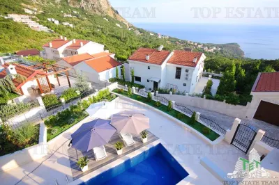 Villa for Sale in Budva, Montenegro - foto 2