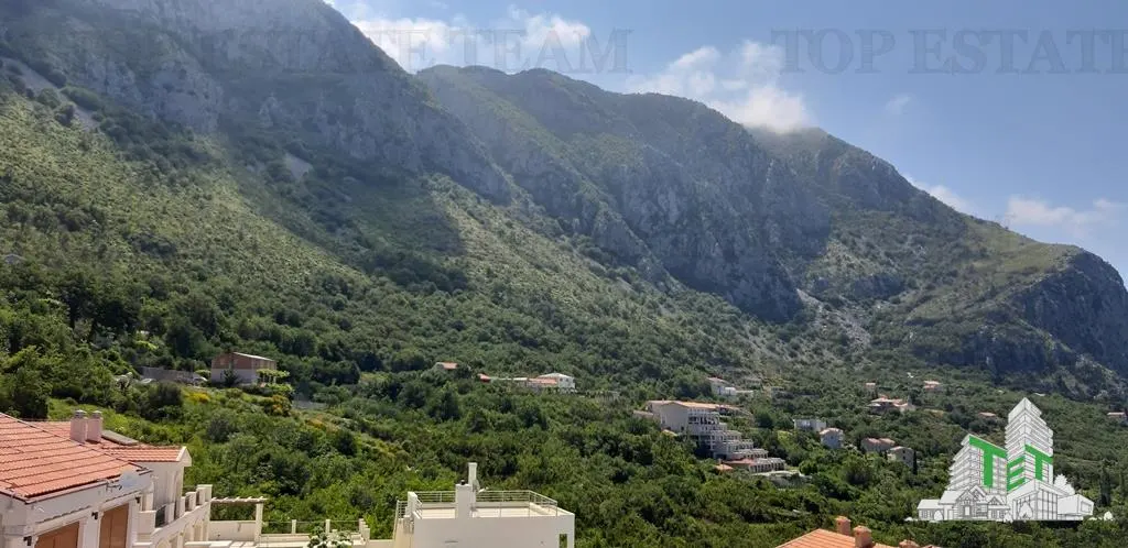 Villa for Sale in Budva, Montenegro - foto 3