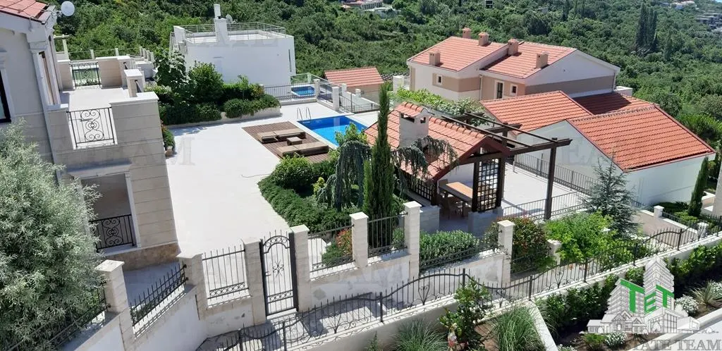 Villa for Sale in Budva, Montenegro - foto 6