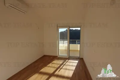 Apartment for Sale in Herceg-Novi, Montenegro - foto 17
