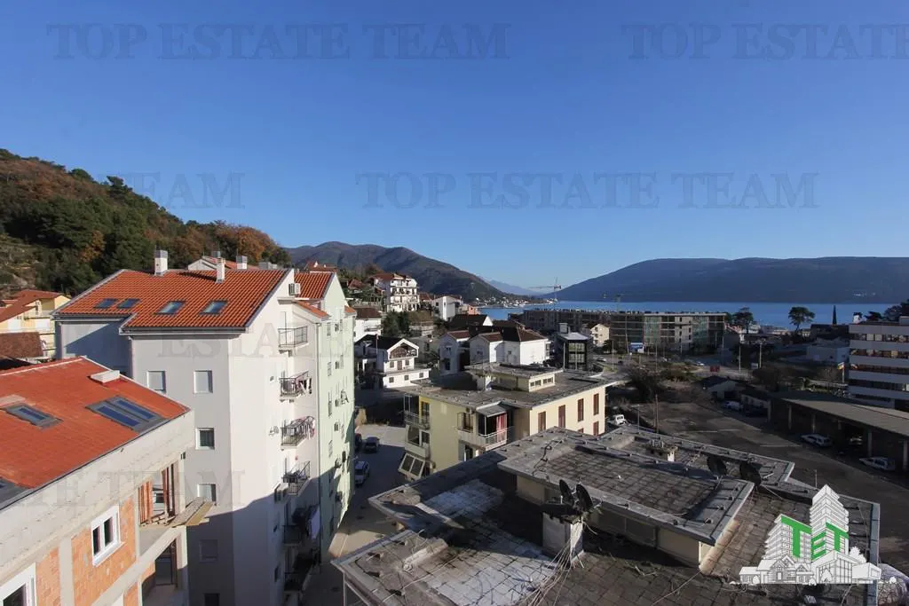 Apartment for Sale in Herceg-Novi, Montenegro - foto 3