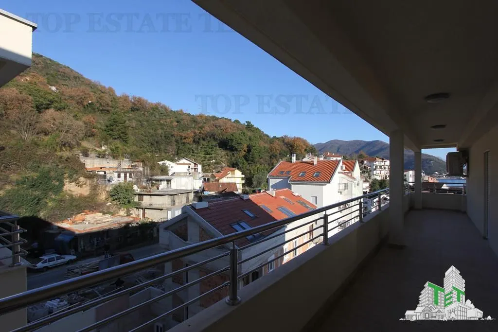 Apartment for Sale in Herceg-Novi, Montenegro - foto 7