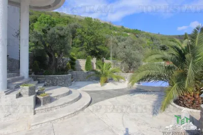 Villa for Sale in Budva, Montenegro - foto 8