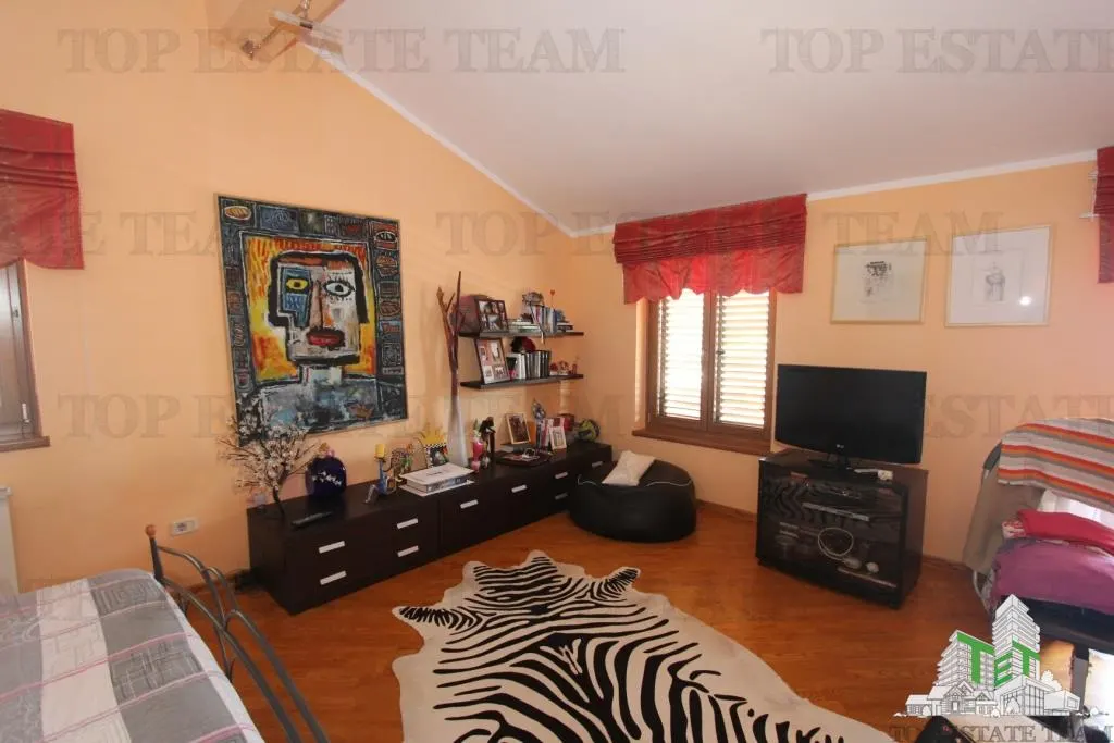 Villa for Sale in Kotor, Montenegro - foto 4