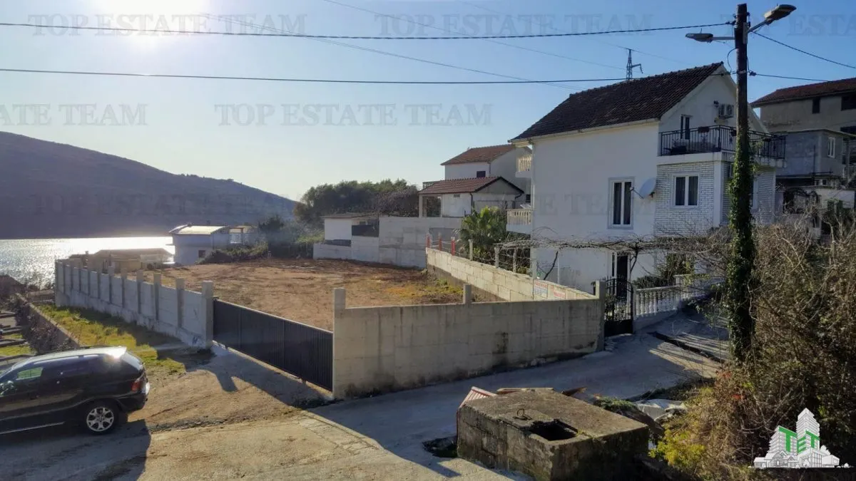 Land for Sale in Herceg-Novi, Montenegro - foto 1