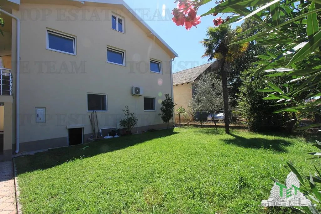 Villa for Sale in Ulcin, Montenegro - foto 1