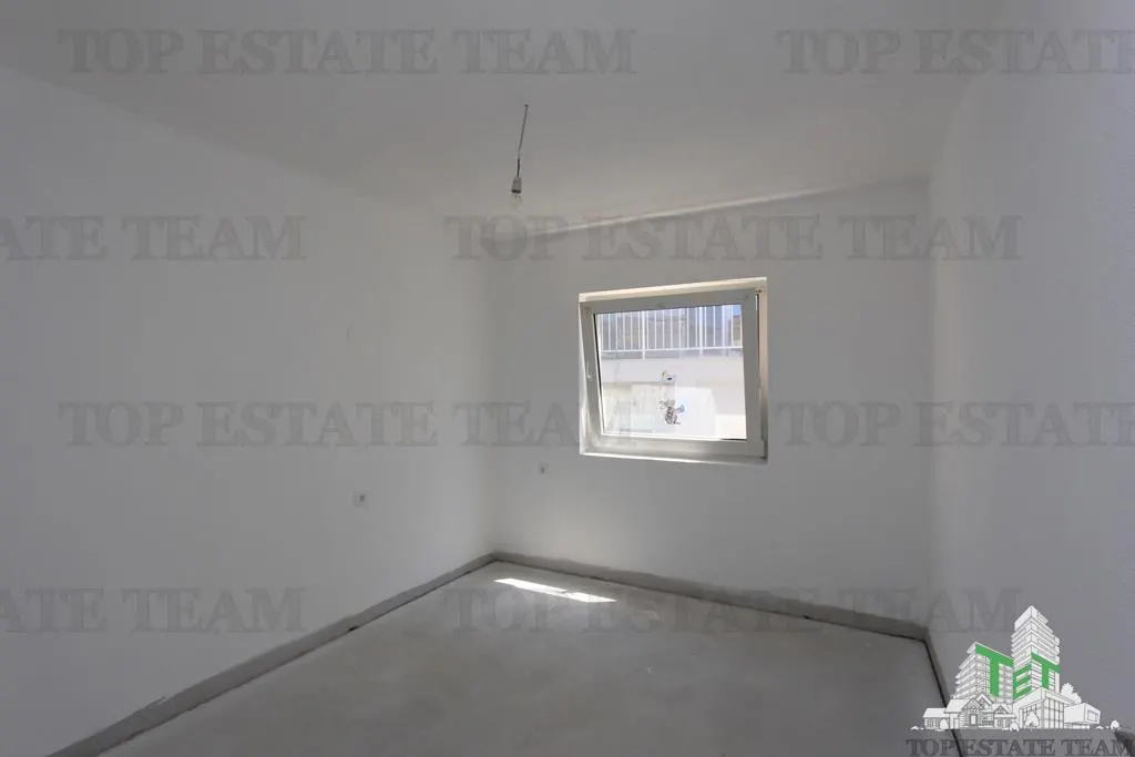 Villa for Sale in Ulcin, Montenegro - foto 11