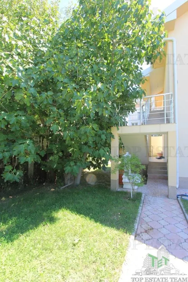 Villa for Sale in Ulcin, Montenegro - foto 3