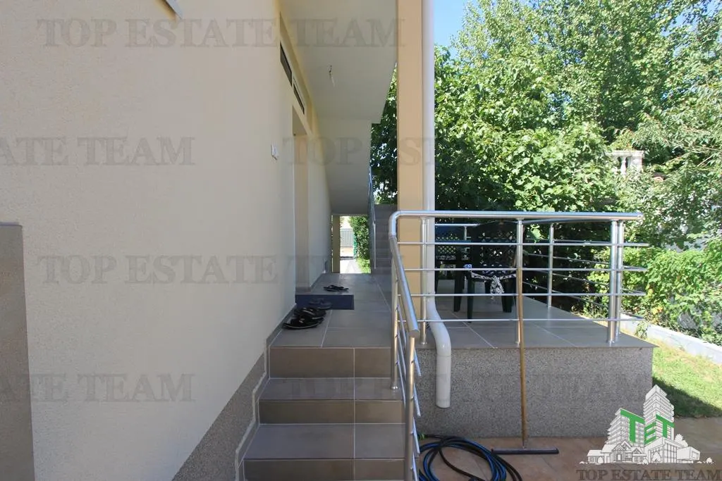 Villa for Sale in Ulcin, Montenegro - foto 6