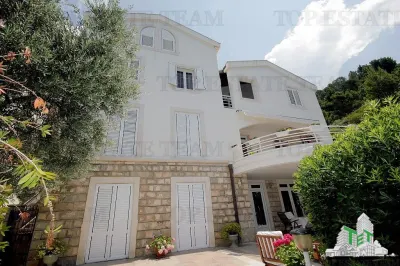 Villa for Sale in Budva, Montenegro - foto 6