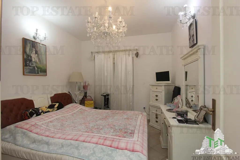 Apartment for Sale in Herceg-Novi, Montenegro - foto 4