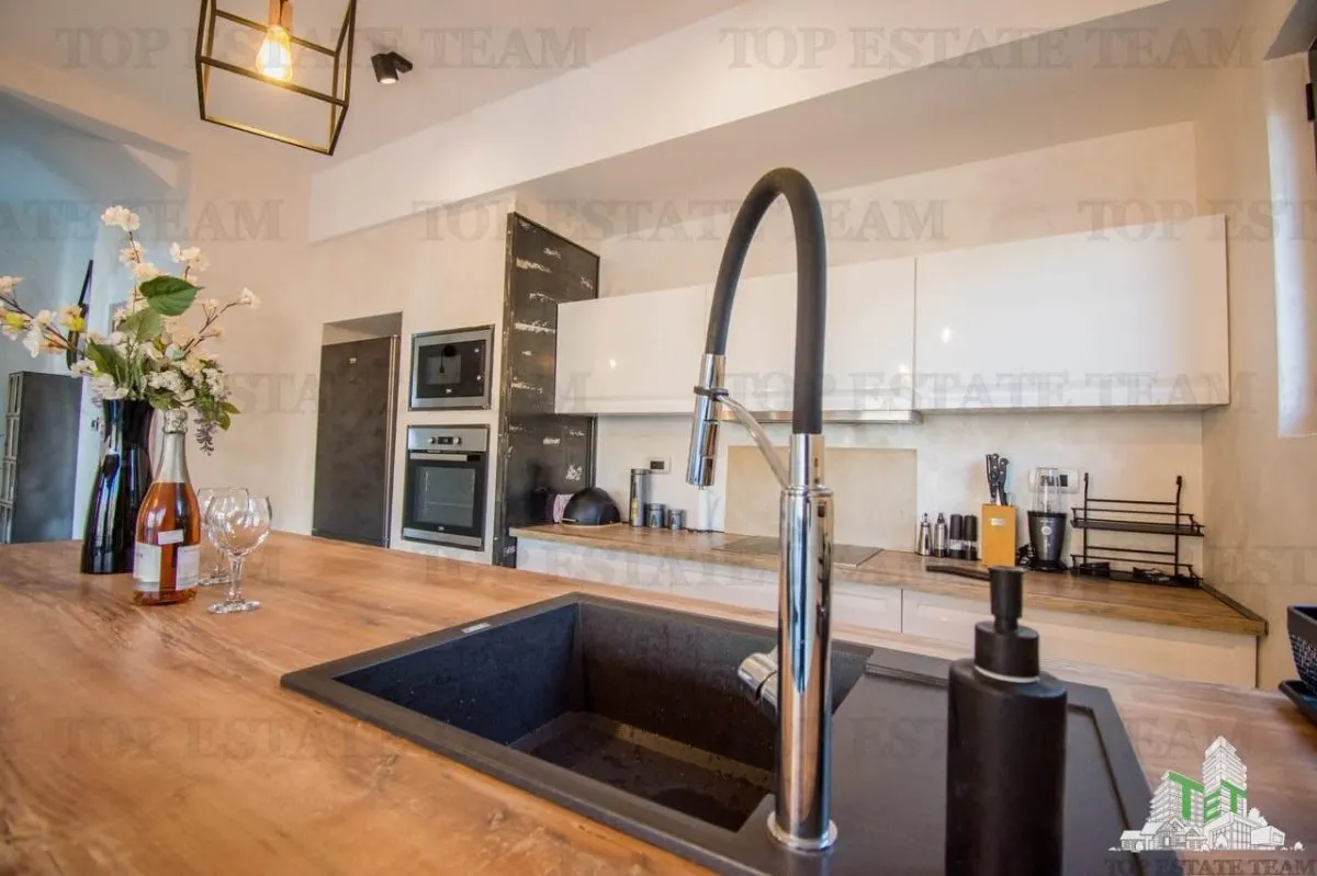 Villa for Sale in Kotor, Montenegro - foto 6