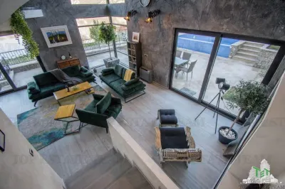 Villa for Sale in Kotor, Montenegro - foto 8