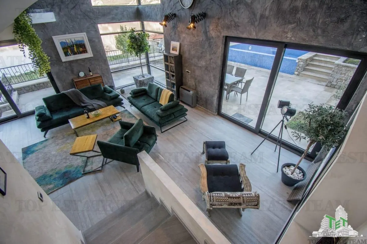 Villa for Sale in Kotor, Montenegro - foto 8