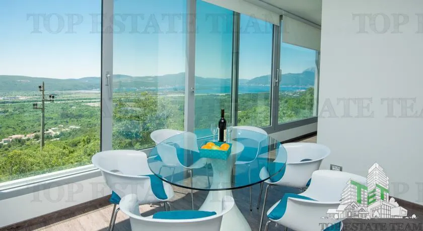 Villa for Sale in Kotor, Montenegro - foto 4
