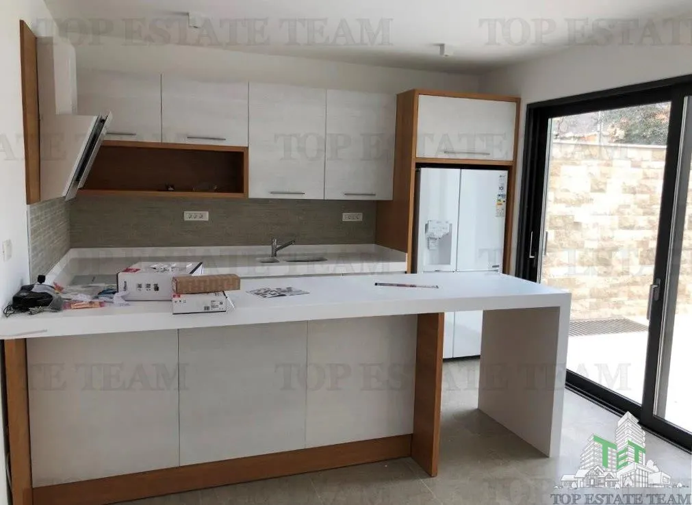 Villa for Sale in Bar, Montenegro - foto 4