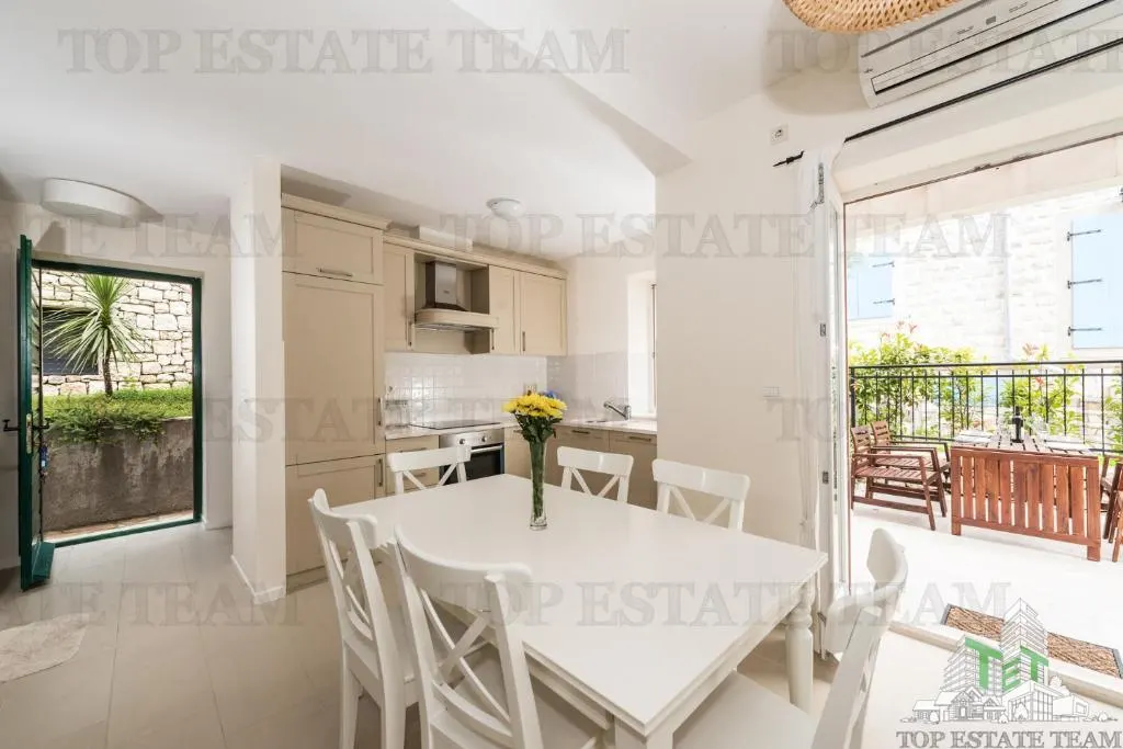Villa for Sale in Herceg-Novi, Montenegro - foto 6