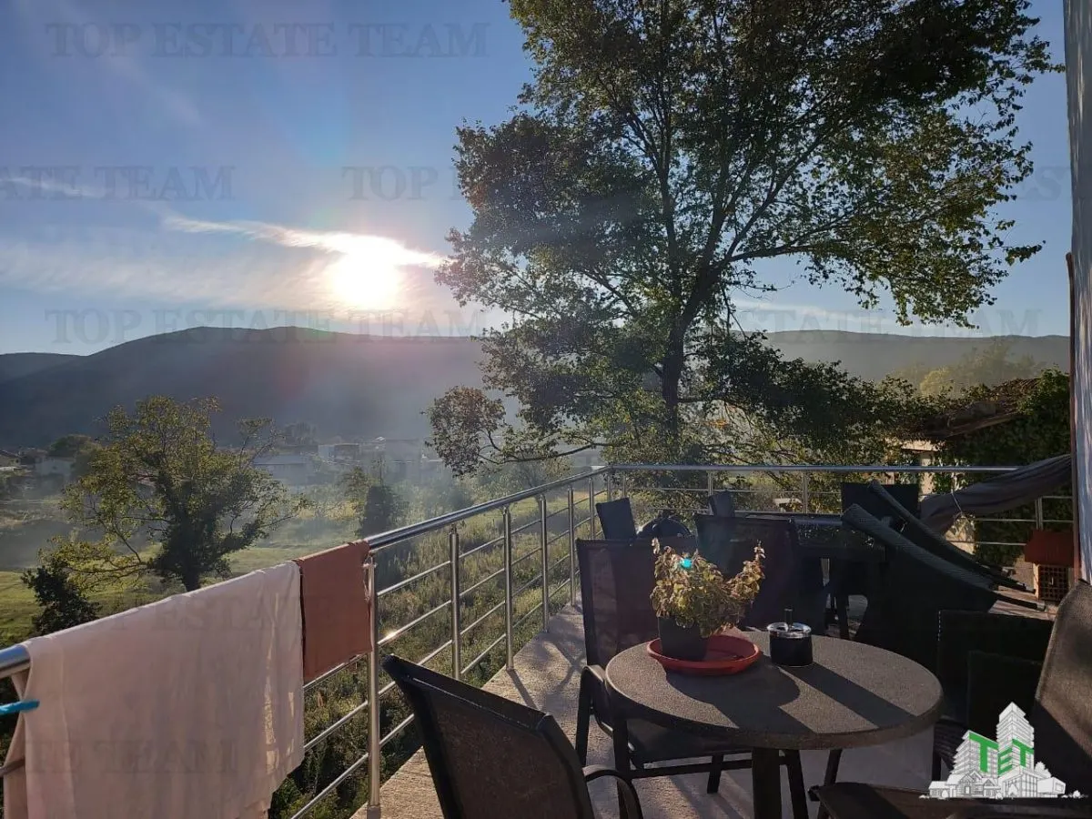 Villa for Sale in Kotor, Montenegro - foto 1