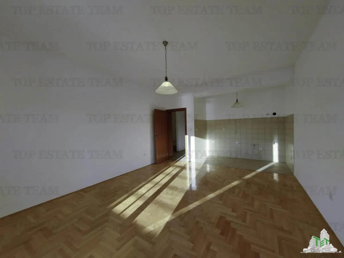 Apartment for Sale in Herceg-Novi, Montenegro - foto 3