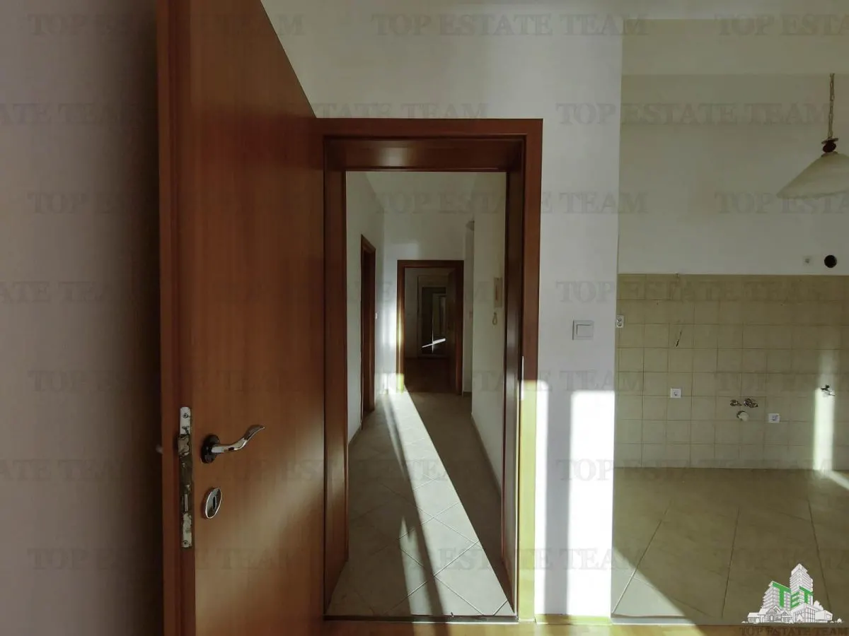 Apartment for Sale in Herceg-Novi, Montenegro - foto 5