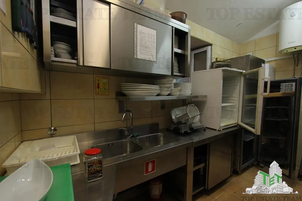 Villa for Sale in Kotor, Montenegro - foto 16