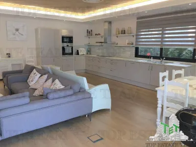 Villa for Sale in Kotor, Montenegro - foto 2