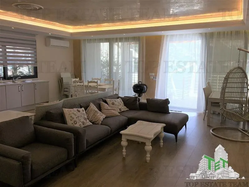 Villa for Sale in Kotor, Montenegro - foto 3