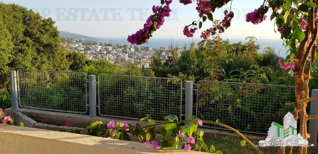 Apartment for Sale in Bar, Montenegro - foto 1
