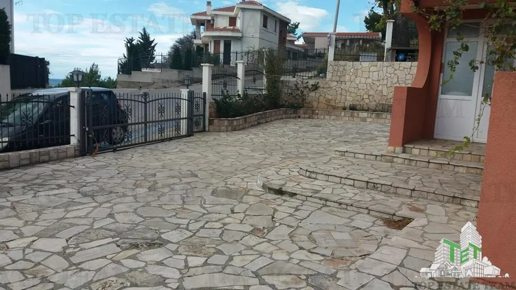 Villa for Sale in Bar, Montenegro - foto 6