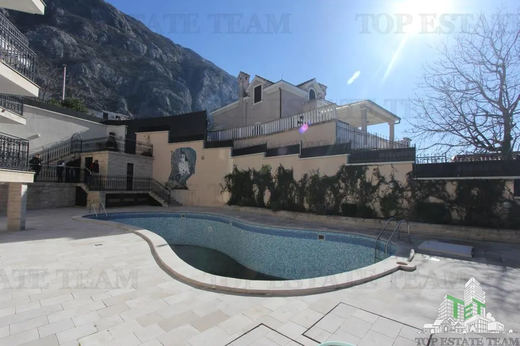 Apartment for Sale in Kotor, Montenegro - foto 11