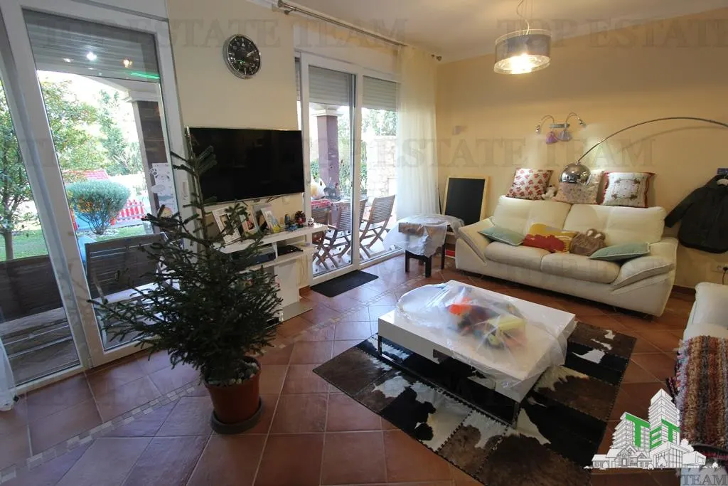 Villa for Sale in Kotor, Montenegro - foto 1