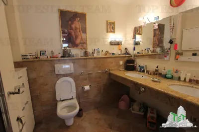Villa for Sale in Kotor, Montenegro - foto 8